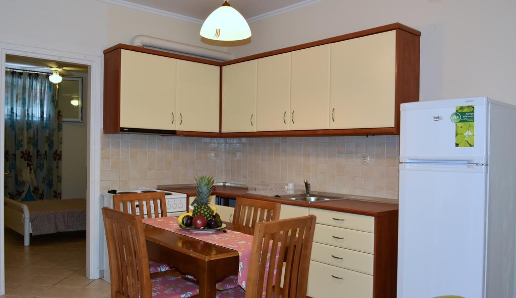Studio A Apartment Kanali  Bagian luar foto