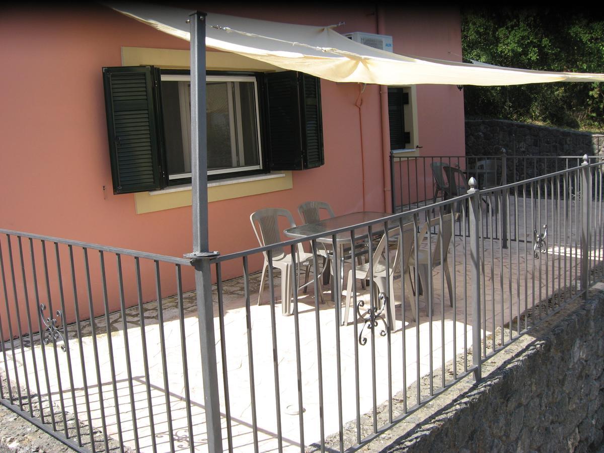Studio A Apartment Kanali  Bagian luar foto